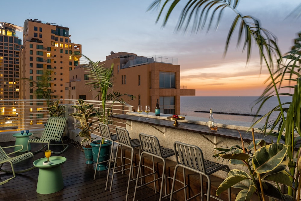 The Savoy Tel Aviv Sea Side