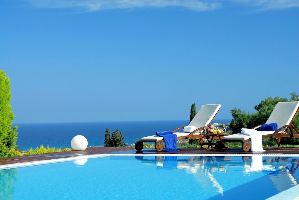 Hotel St John Villas