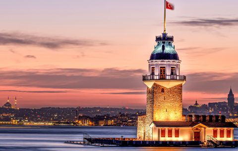 Top 20 obiective turistice Istanbul. Orașul fascinant de pe două continente!